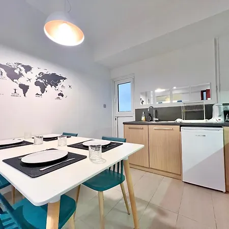 2 Bedroom - Kallimarmaro Apartment Athens